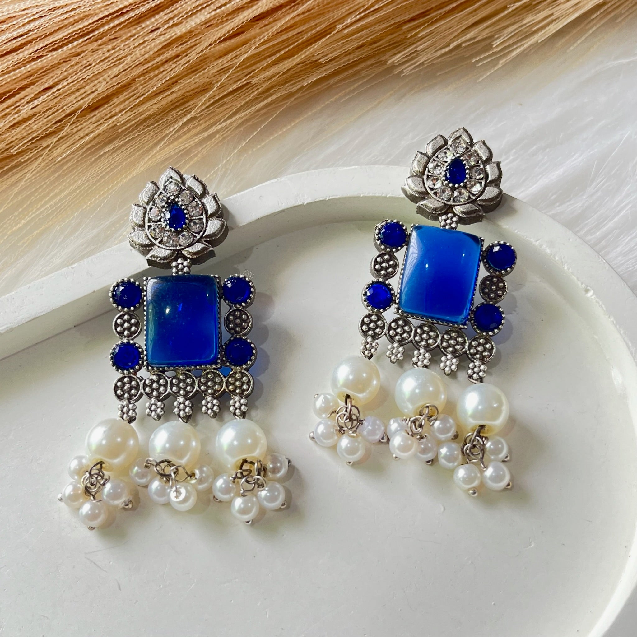 Royal Blue Stone Silver Pearls