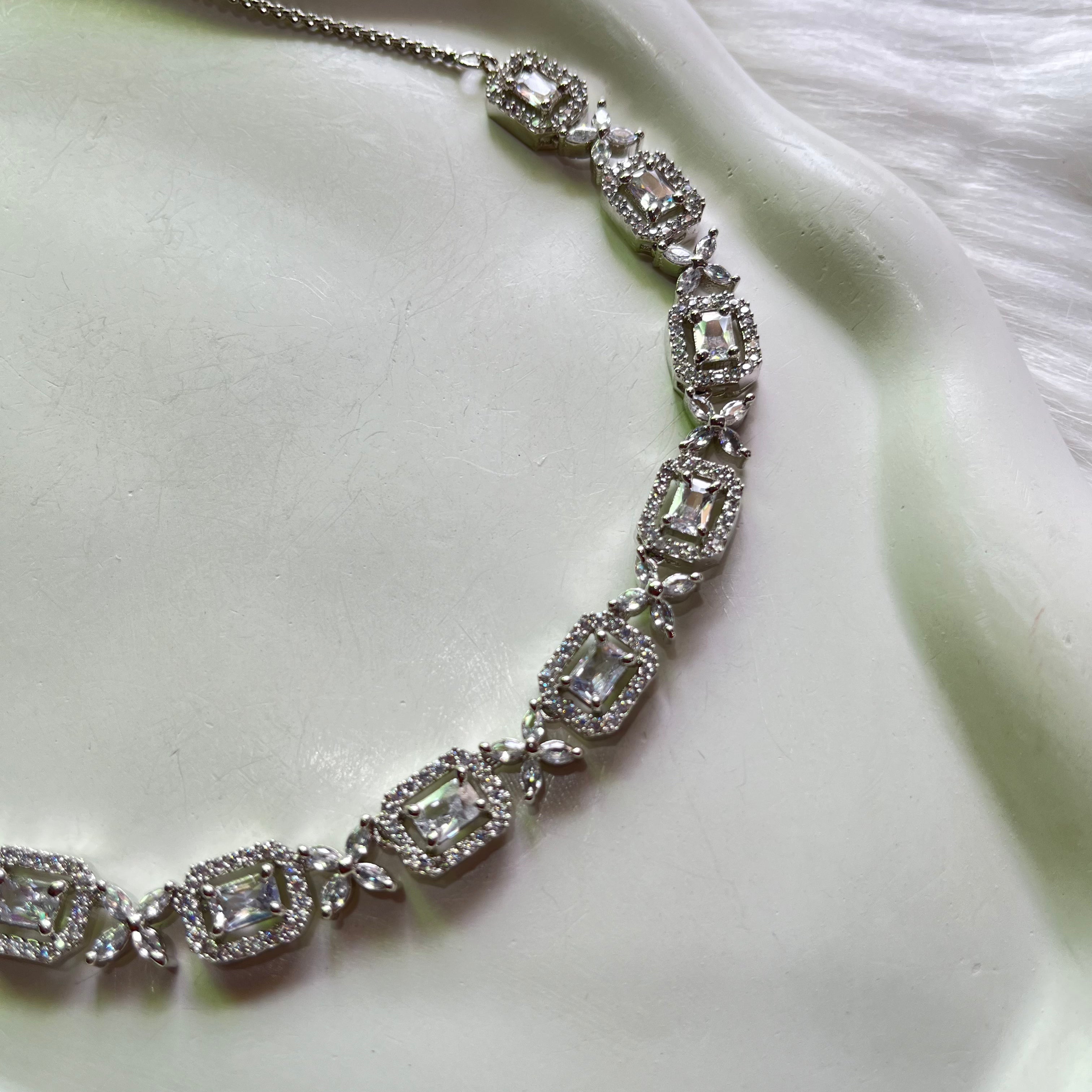 Silver Kundan Elegant Necklace